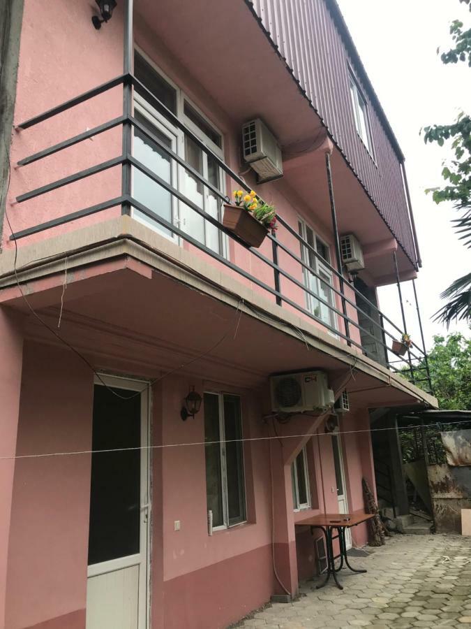 באטומי Guest House Saba מראה חיצוני תמונה
