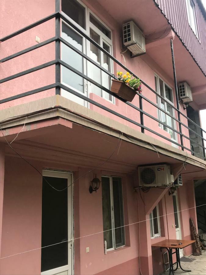 באטומי Guest House Saba מראה חיצוני תמונה